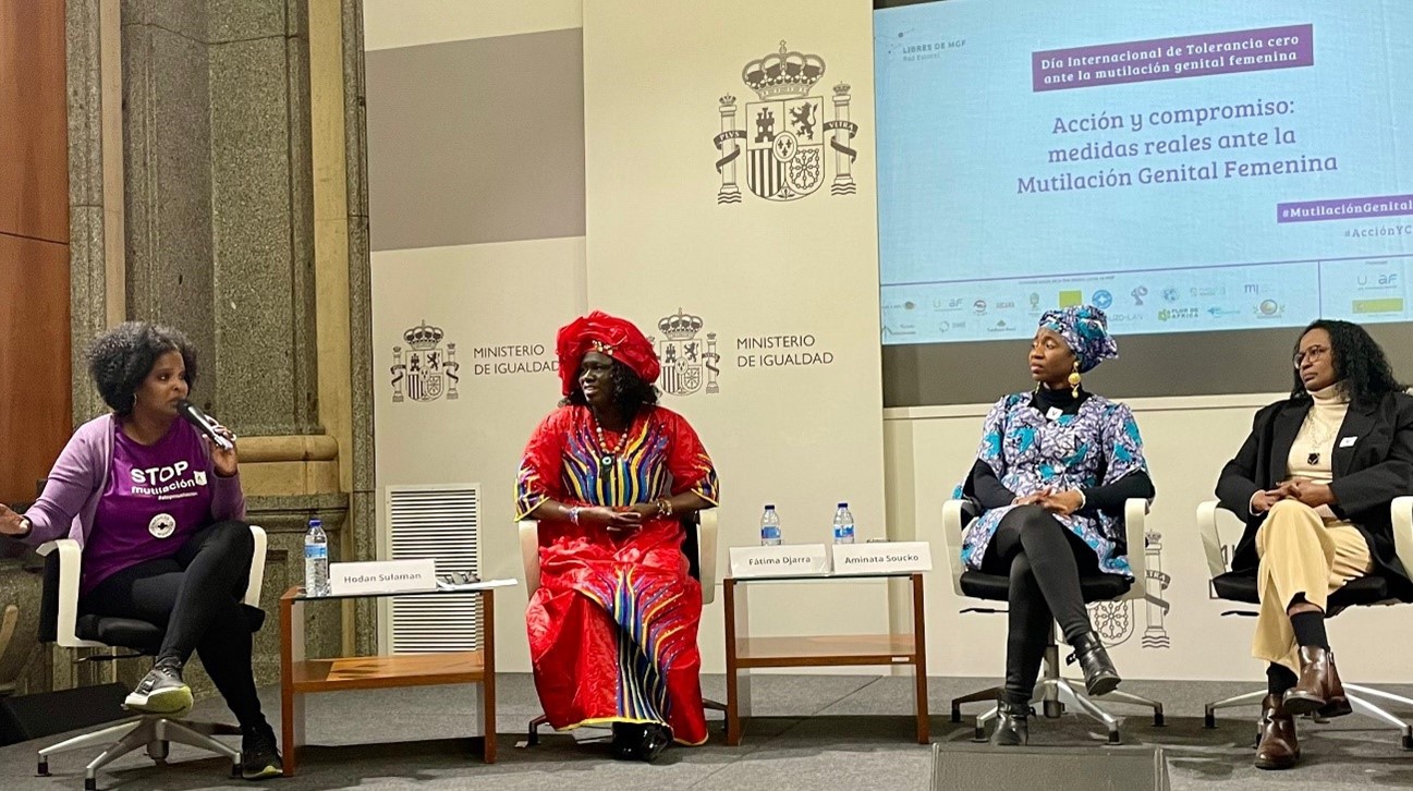Charla sobre el papel de las mediadoras interculturales. Charla sobre el papel de las mediadoras interculturales.