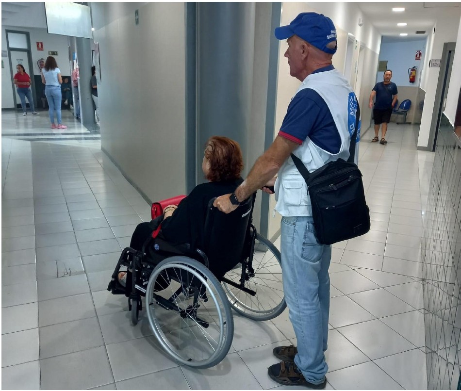 Voluntariado con personas mayores en Tres Barrios, Sevilla.